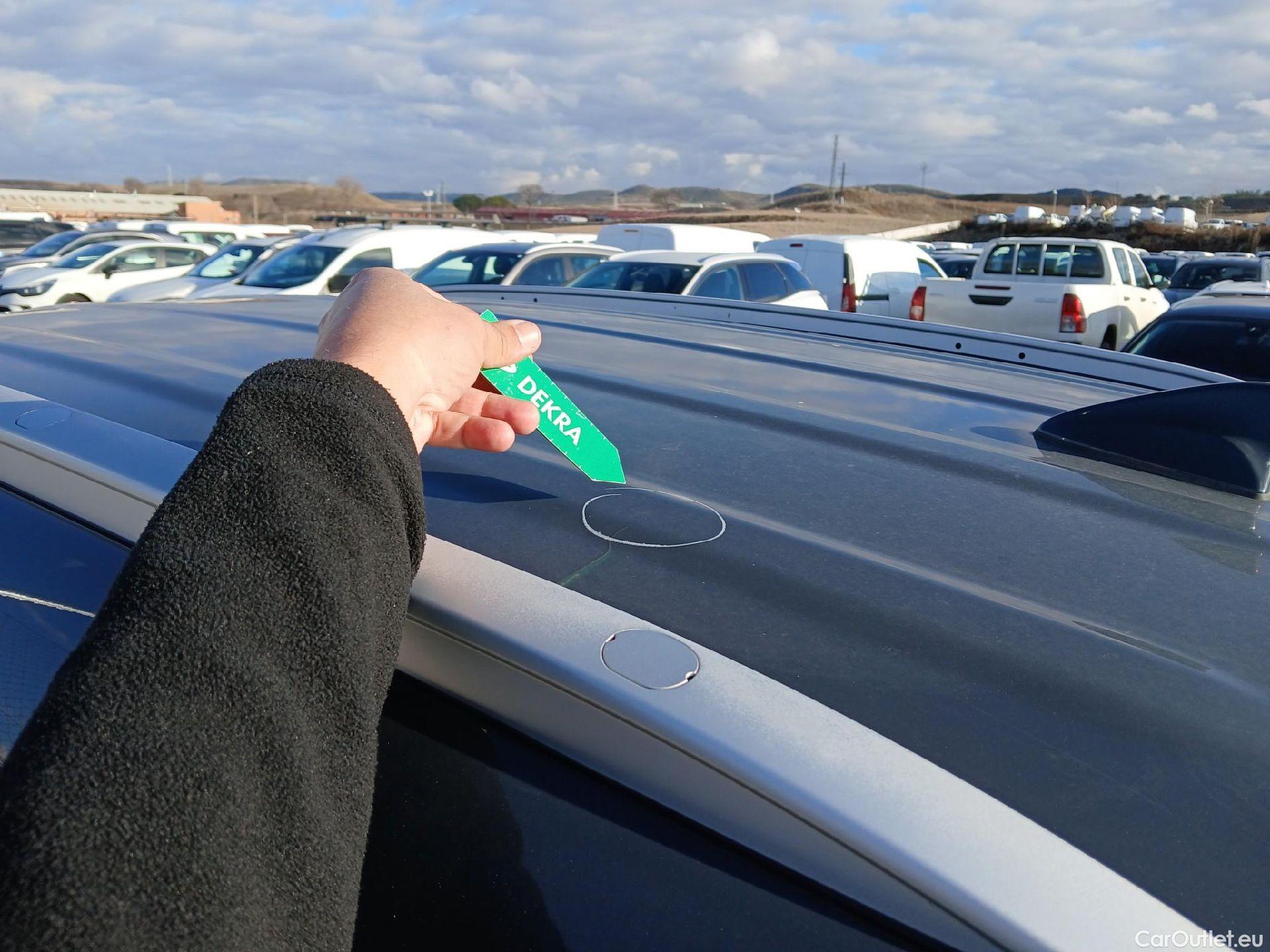  KIA  Sportage KIA  1.6MHEV Drive 100kW(136CV) 4x2(Crist Tintados)(CX) #36