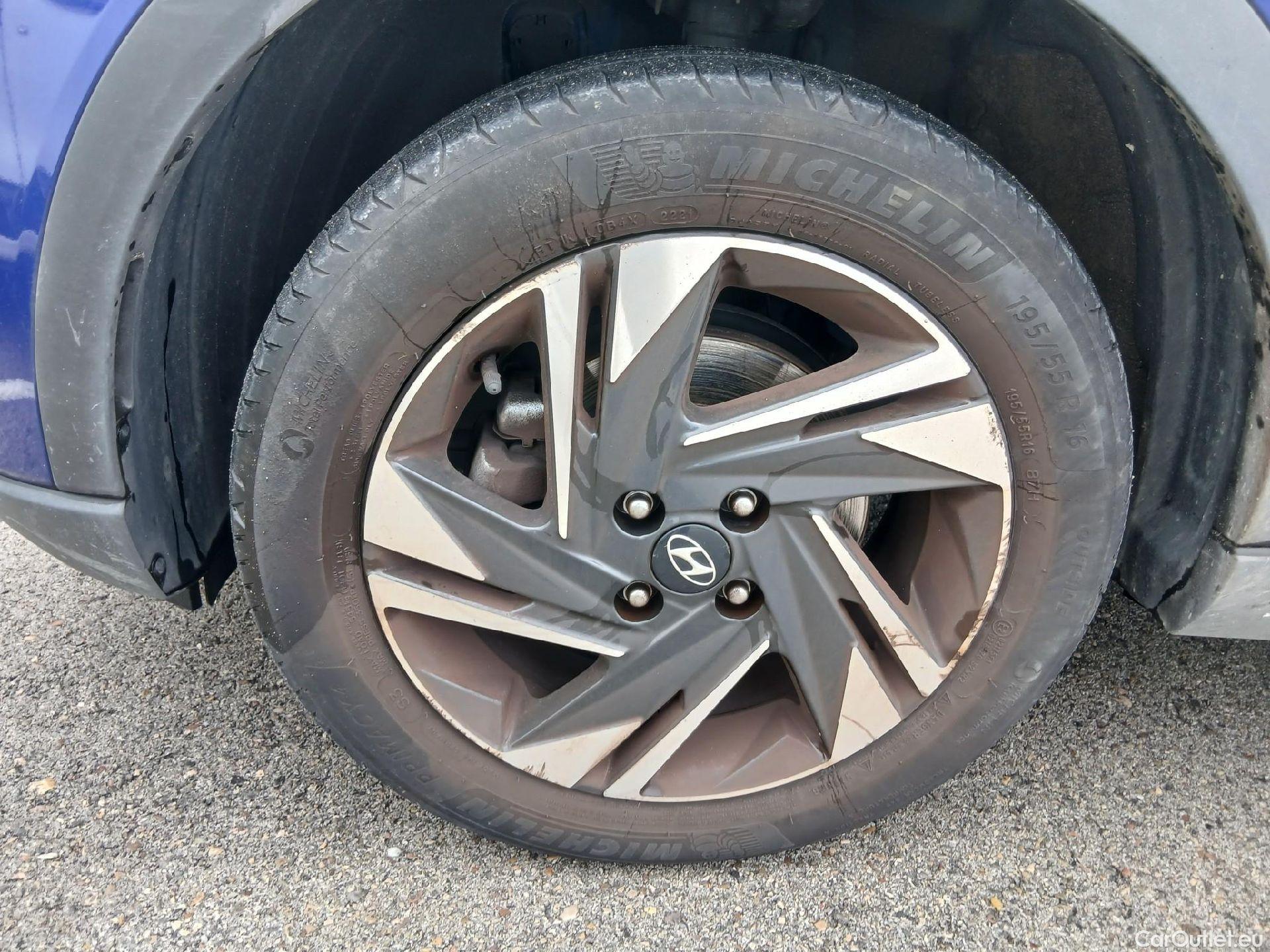  Hyundai  Bayon HYUNDAI  / 2021 / 5P / todoterreno 1.2 MPI Maxx #13