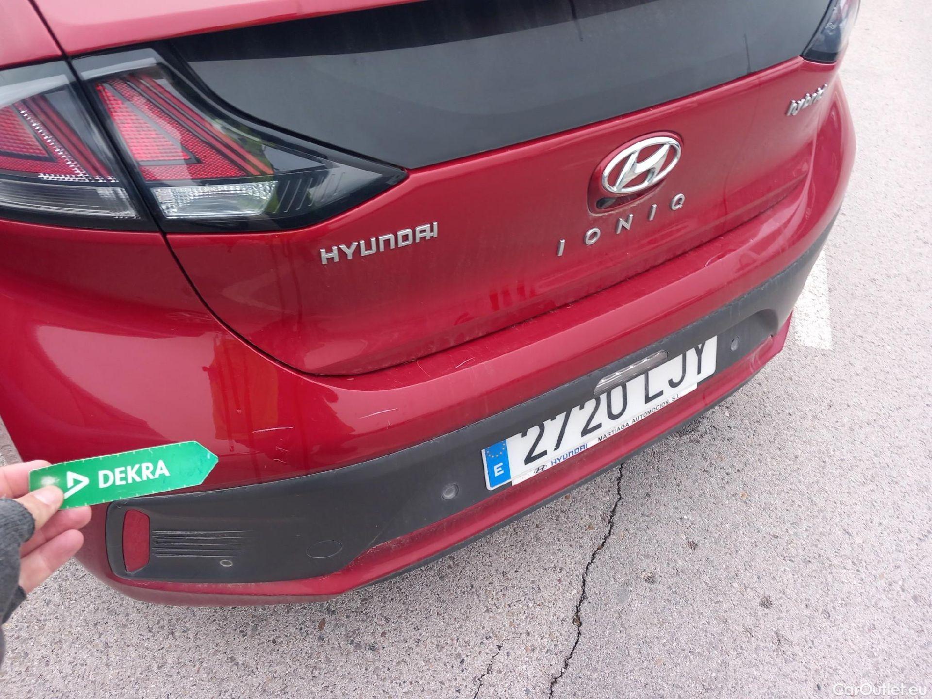  Hyundai   Ioniq HYUNDAI / 2019 / 5P / berlina con portón 1.6 GDI HEV Tecno DCT #15