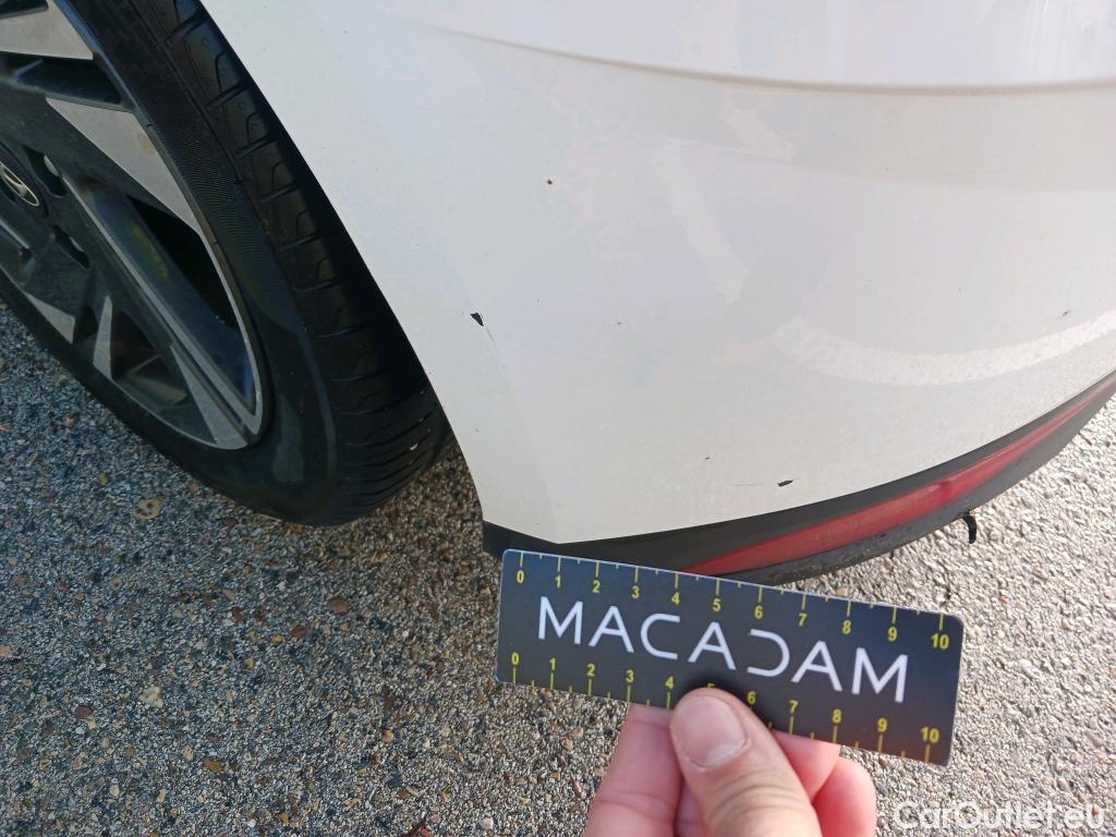  Hyundai  i20 HYUNDAI  / 2020 / 5P / berlina con portón 1.2 MPI SLX #32