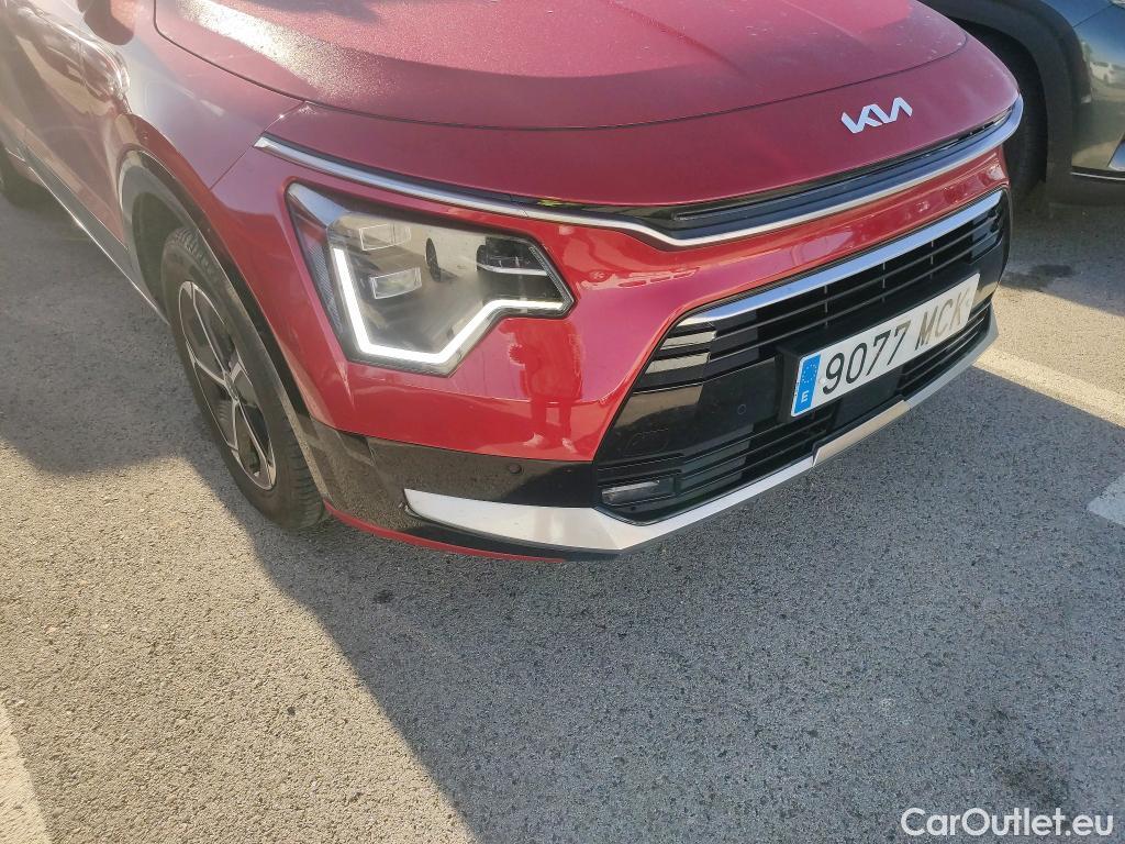  KIA  Niro KIA  / 2022 / 5P / crossover 1.6 GDi HEV 104kW (141CV) Drive #31