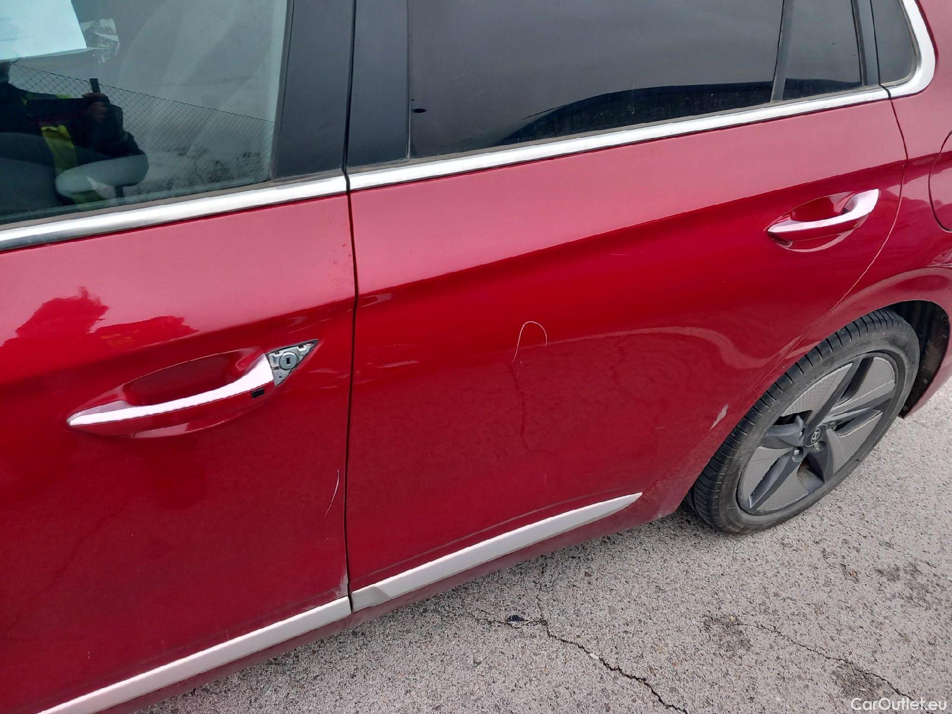  Hyundai   Ioniq HYUNDAI / 2019 / 5P / berlina con portón 1.6 GDI HEV Tecno DCT #11