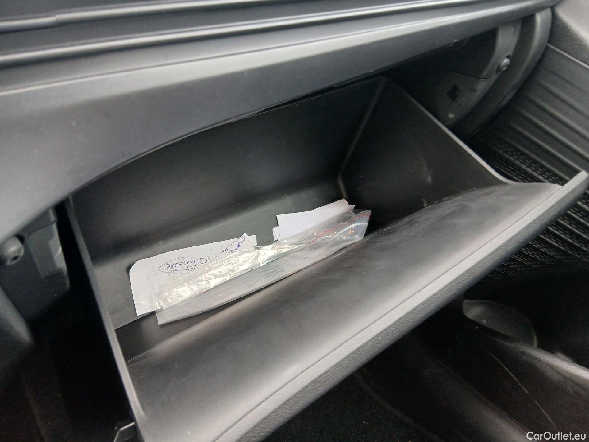  Hyundai  Bayon HYUNDAI  / 2021 / 5P / todoterreno 1.2 MPI Maxx #63