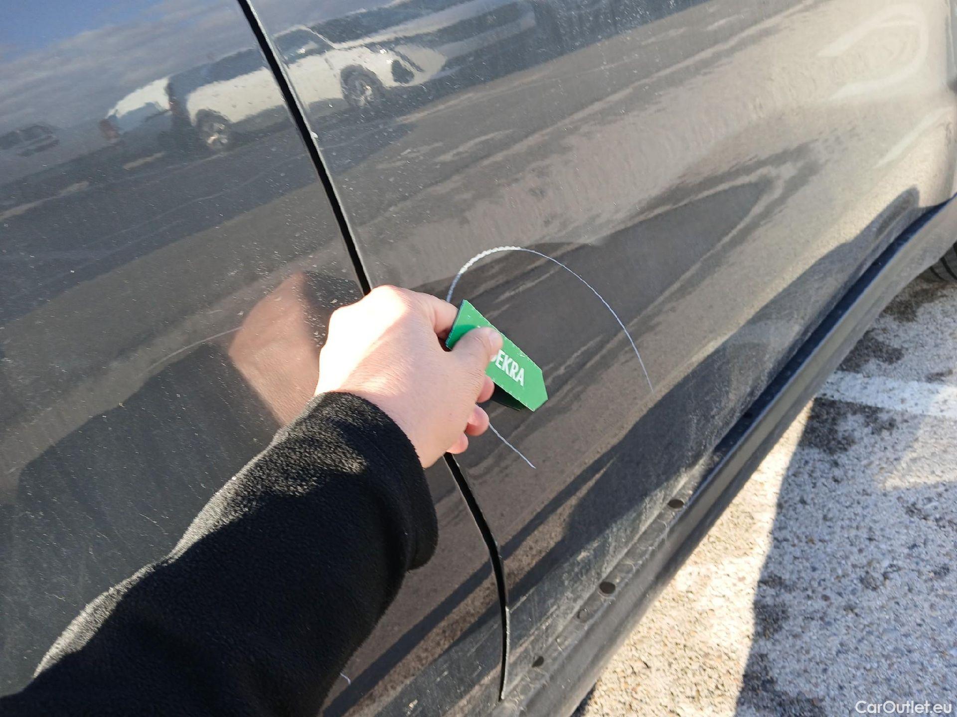  KIA  Sportage KIA  1.6MHEV Drive 100kW(136CV) 4x2(Crist Tintados)(CX) #43