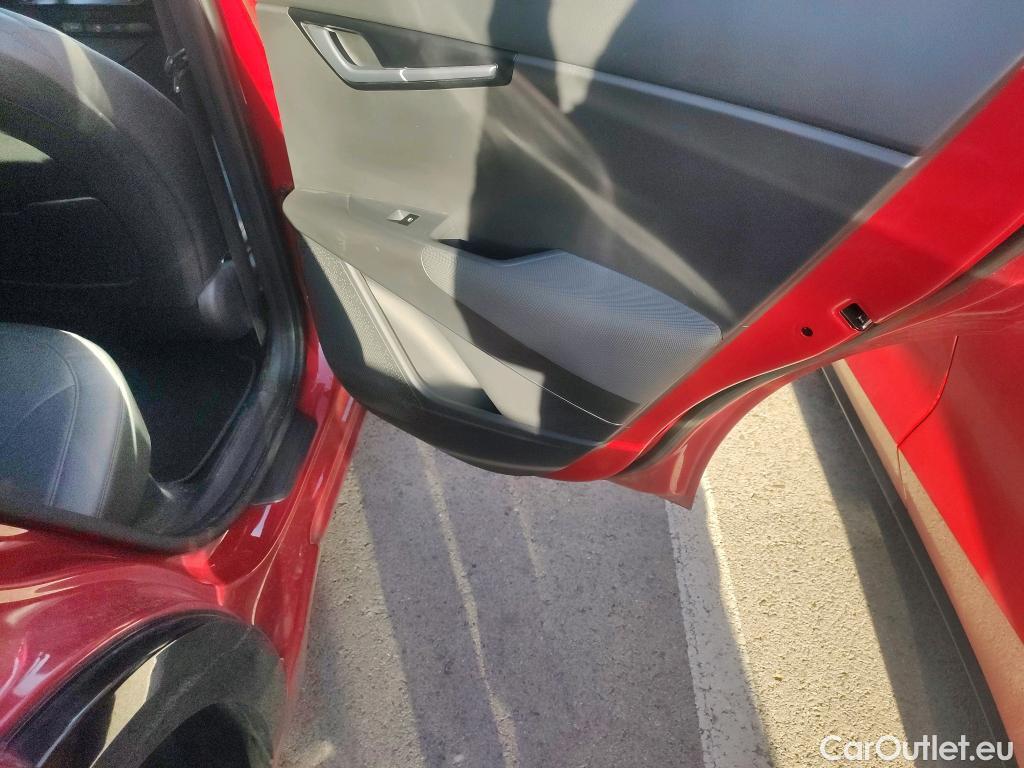  KIA  Niro KIA  / 2022 / 5P / crossover 1.6 GDi HEV 104kW (141CV) Drive #25