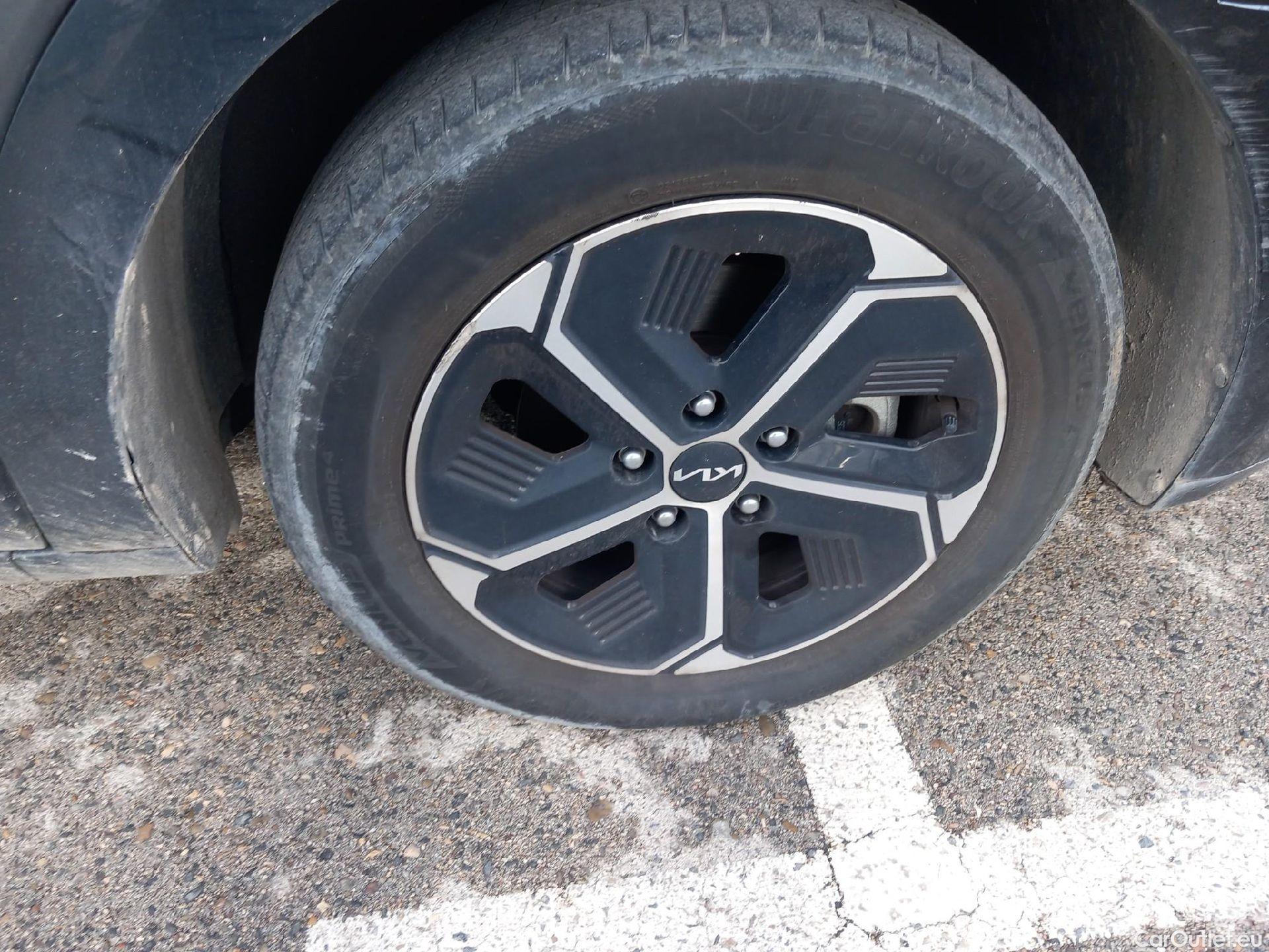  KIA  Niro  Hybrid Drive 1.6 AT6 E6d #36