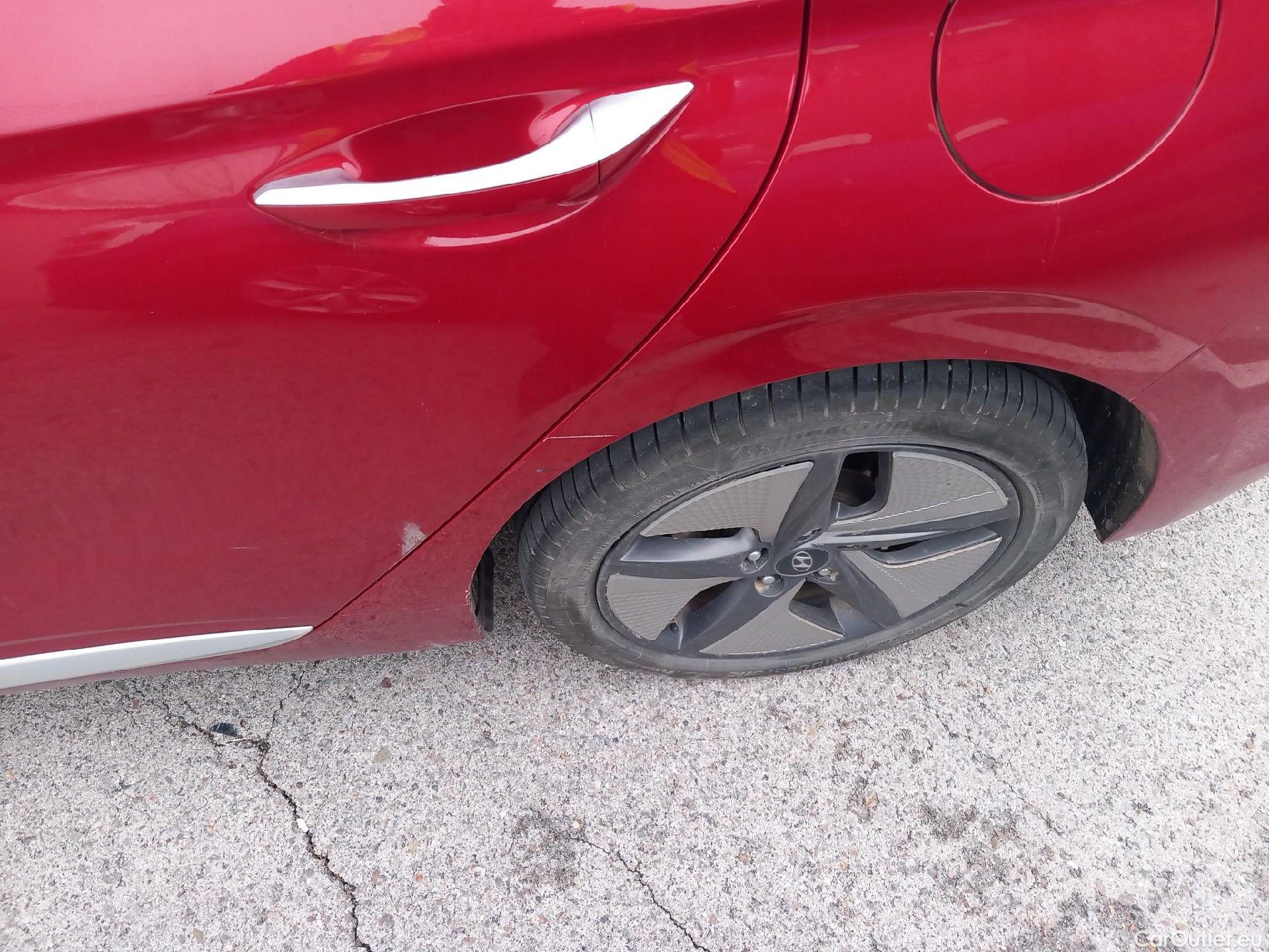  Hyundai   Ioniq HYUNDAI / 2019 / 5P / berlina con portón 1.6 GDI HEV Tecno DCT #12