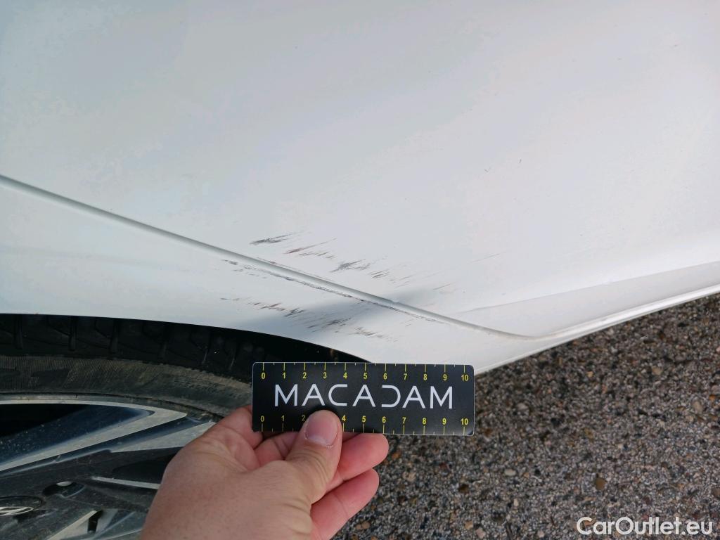  Hyundai  i20 HYUNDAI  / 2020 / 5P / berlina con portón 1.2 MPI SLX #36