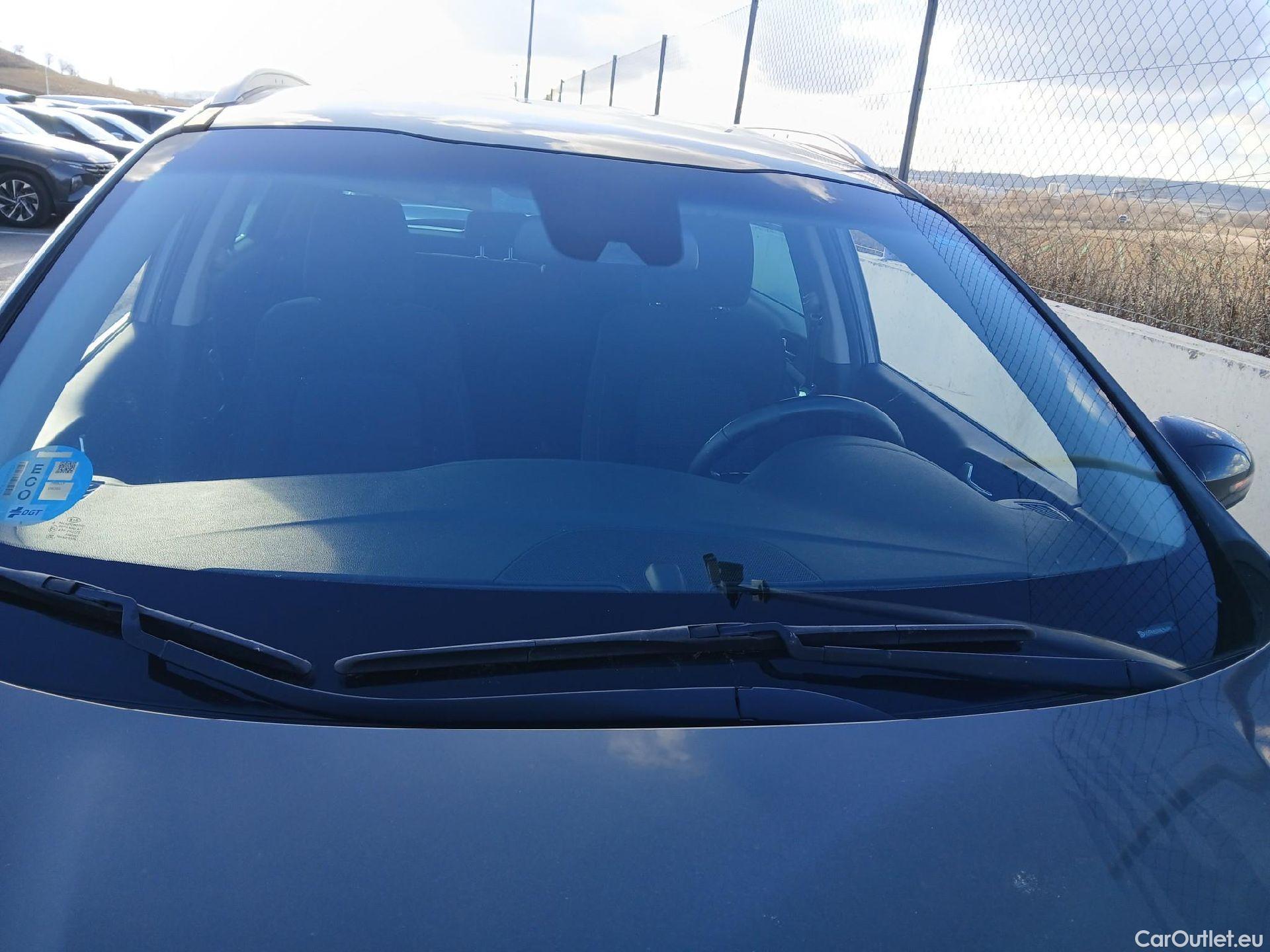  KIA  Sportage KIA  1.6MHEV Drive 100kW(136CV) 4x2(Crist Tintados)(CX) #21