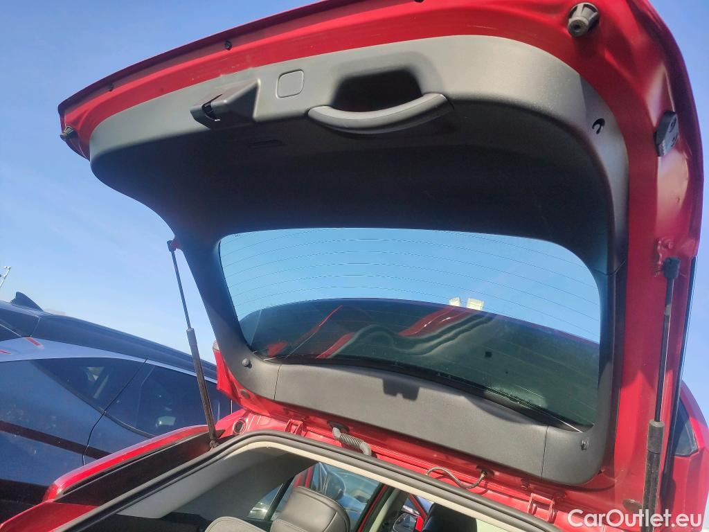  KIA  Niro KIA  / 2022 / 5P / crossover 1.6 GDi HEV 104kW (141CV) Drive #19