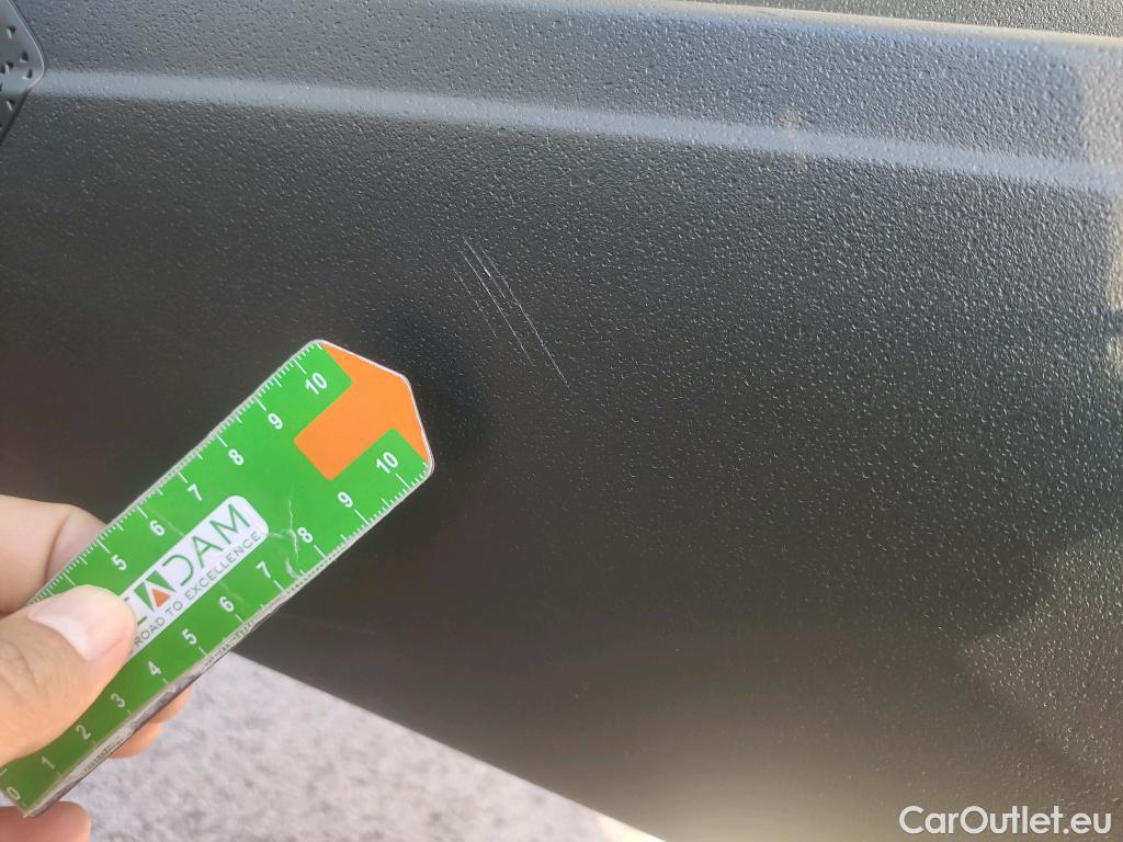  KIA  Niro KIA  / 2022 / 5P / crossover 1.6 GDi HEV 104kW (141CV) Drive #24