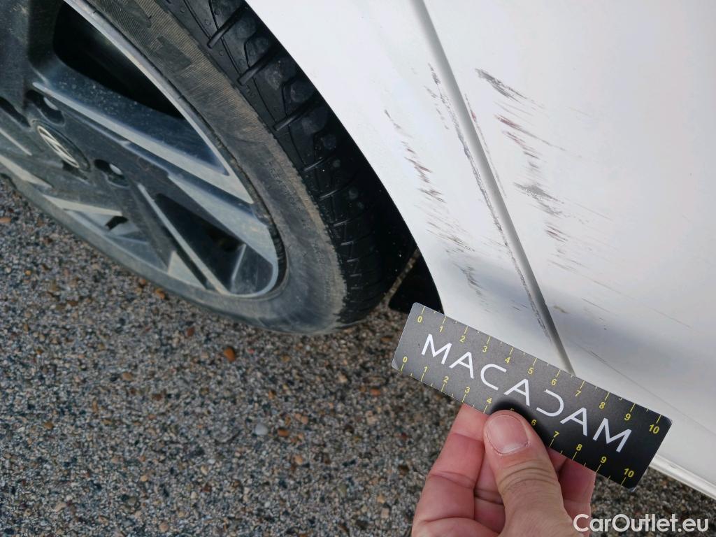  Hyundai  i20 HYUNDAI  / 2020 / 5P / berlina con portón 1.2 MPI SLX #26