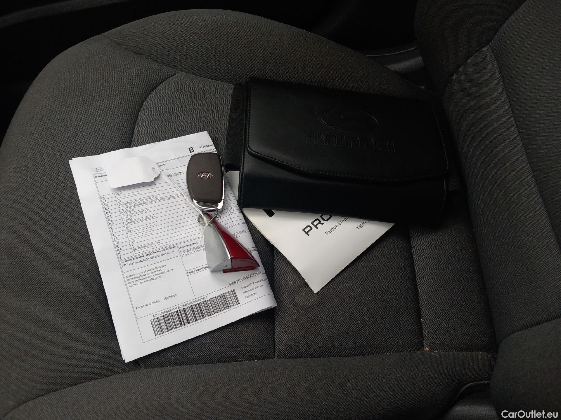  Hyundai   Ioniq HYUNDAI / 2019 / 5P / berlina con portón 1.6 GDI HEV Tecno DCT #5