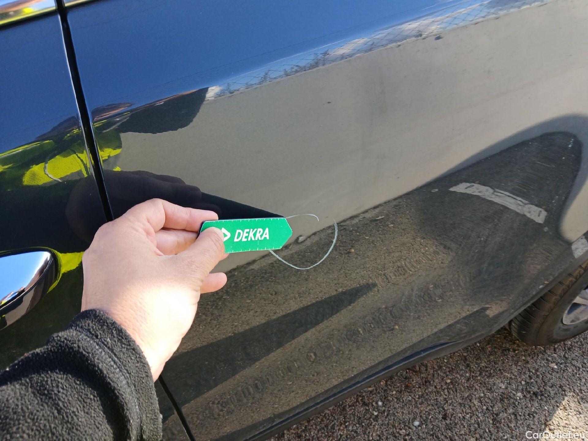  KIA  Sportage KIA  1.6MHEV Drive 100kW(136CV) 4x2(Crist Tintados)(CX) #23