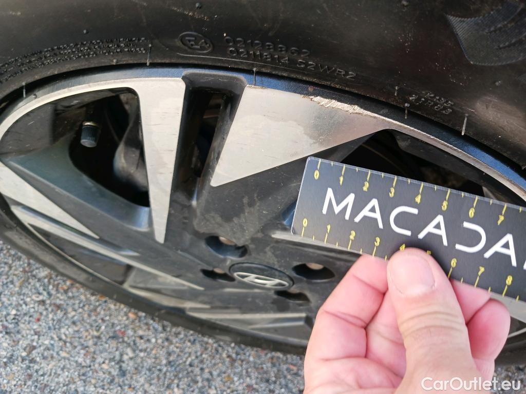  Hyundai  i20 HYUNDAI  / 2020 / 5P / berlina con portón 1.2 MPI SLX #15