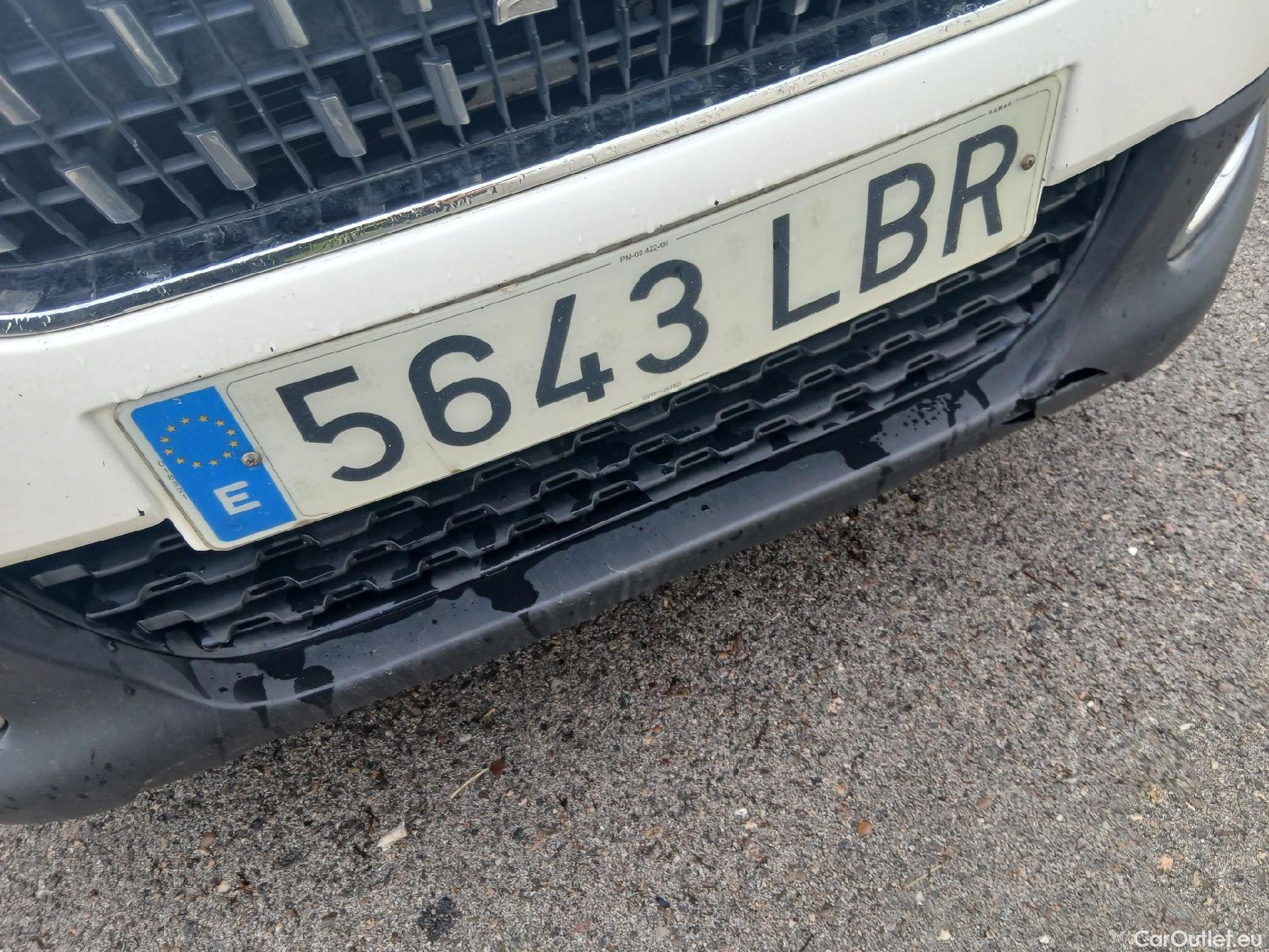  Peugeot  2008 PEUGEOT  / 2016 / 5P / todoterreno Signature BlueHDi 100 S&S 5 Vel. MAN #18