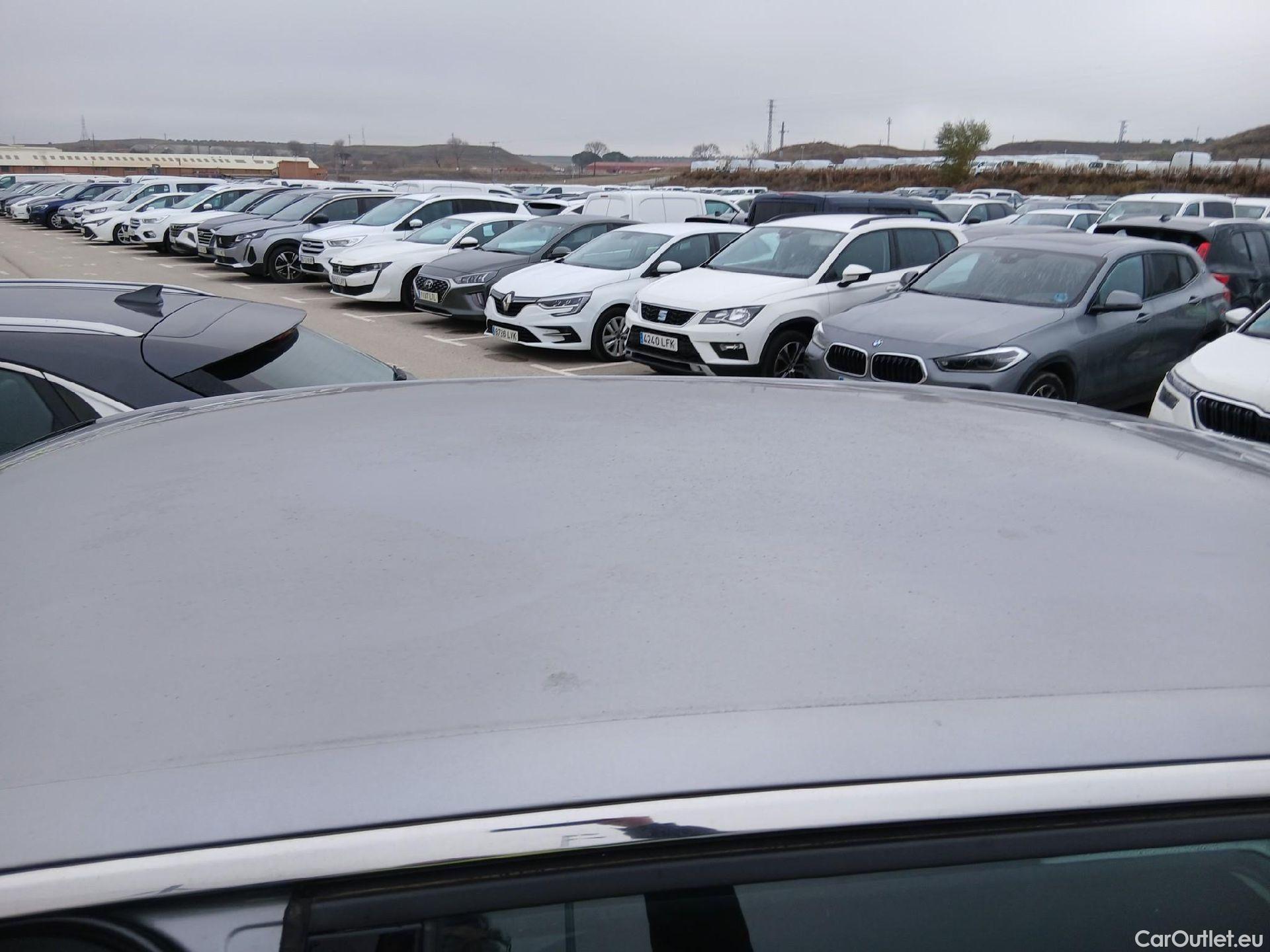  Peugeot  3008 PEUGEOT  / 2016 / 5P / todoterreno 1.5 BlueHDi 96kW (130CV) S&S Active (AC) #13