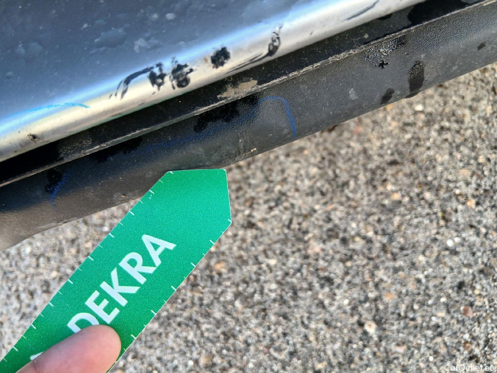  Peugeot  3008 PEUGEOT  / 2020 / 5P / todoterreno 1.2 PureTech 96KW S&S Active Pack EAT8 #24