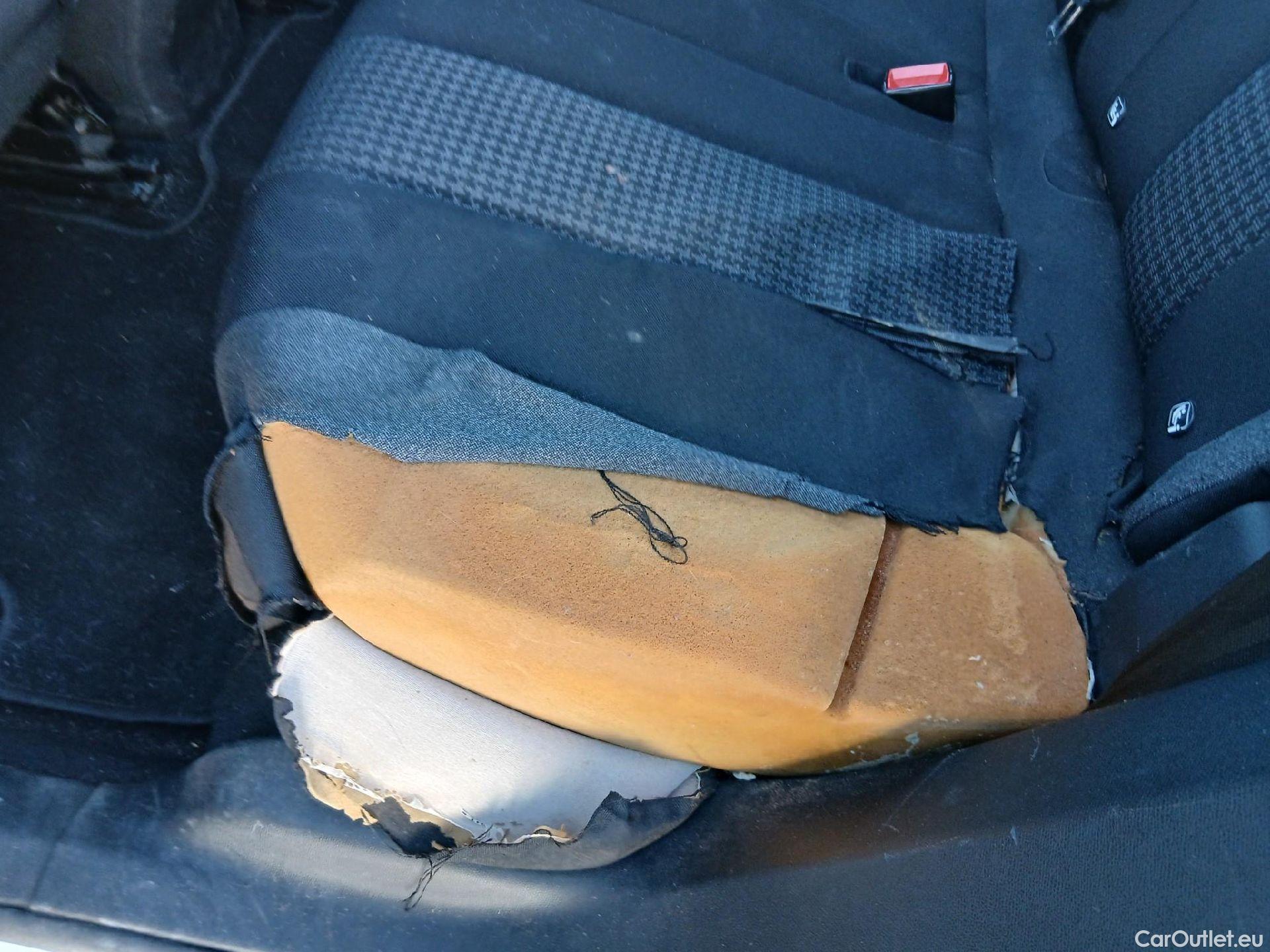  Peugeot  3008 PEUGEOT  / 2020 / 5P / todoterreno 1.2 PureTech 96KW S&S Active Pack EAT8 #10