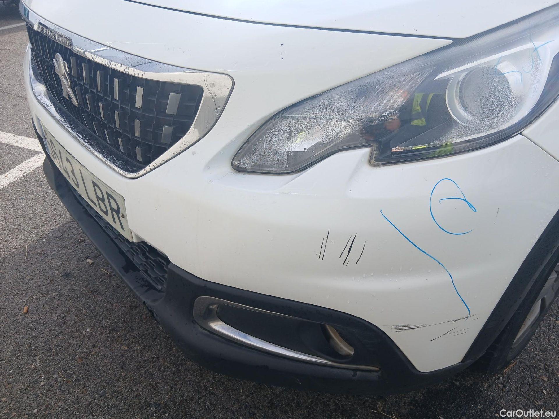  Peugeot  2008 PEUGEOT  / 2016 / 5P / todoterreno Signature BlueHDi 100 S&S 5 Vel. MAN #14