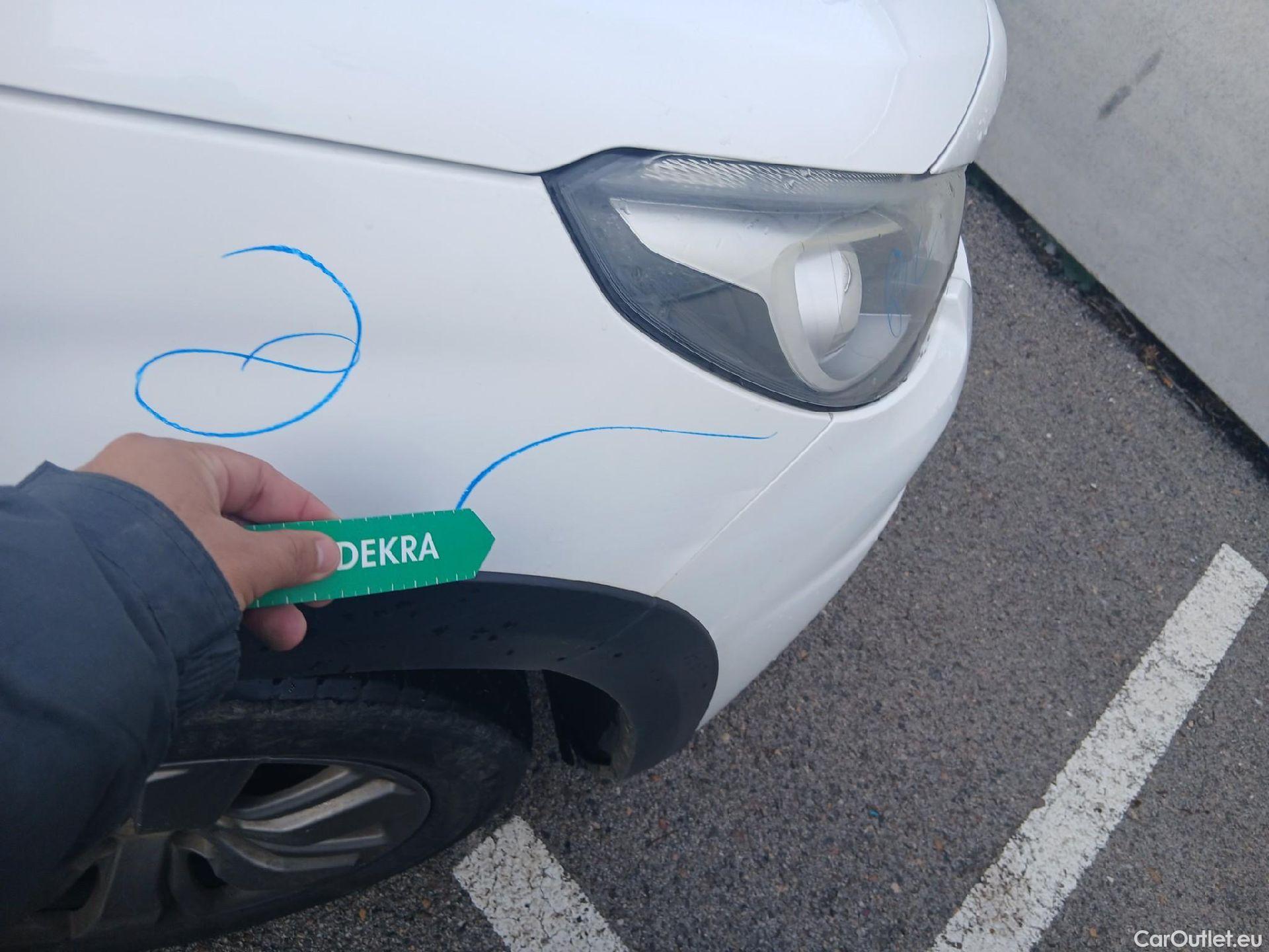  Peugeot  2008 PEUGEOT  / 2016 / 5P / todoterreno Signature BlueHDi 100 S&S 5 Vel. MAN #59