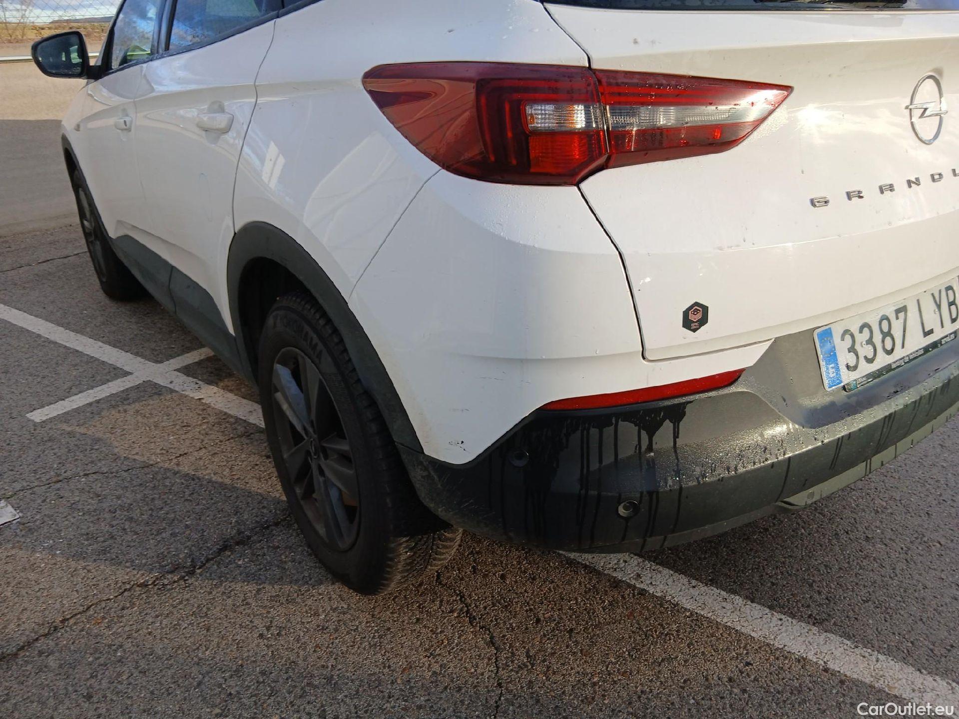  Opel   Grandland X OPEL Grandland / 2021 / 5P / todoterreno 1.5 CDTi Business Edition Auto #22