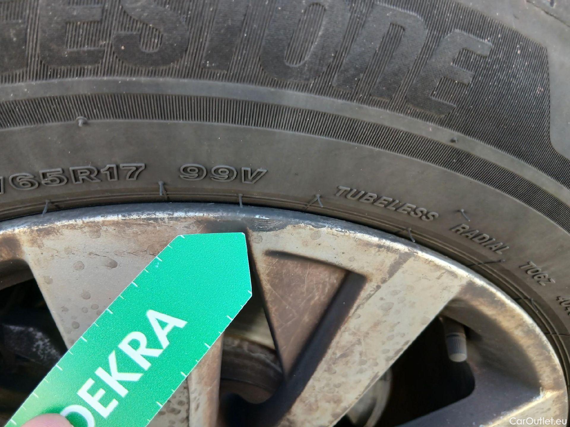  Peugeot  3008 PEUGEOT  / 2020 / 5P / todoterreno 1.2 PureTech 96KW S&S Active Pack EAT8 #9