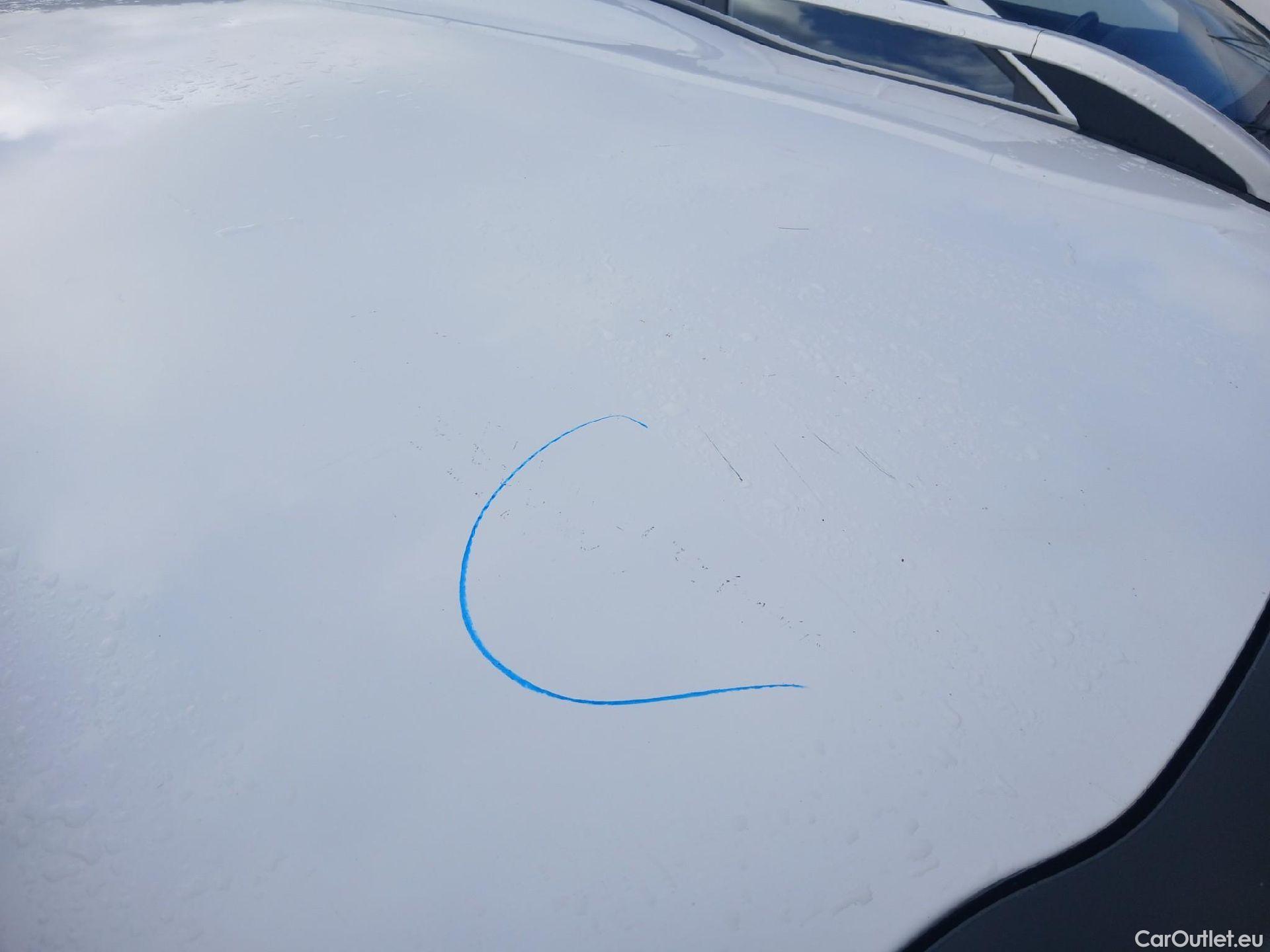  Peugeot  2008 PEUGEOT  / 2016 / 5P / todoterreno Signature BlueHDi 100 S&S 5 Vel. MAN #68