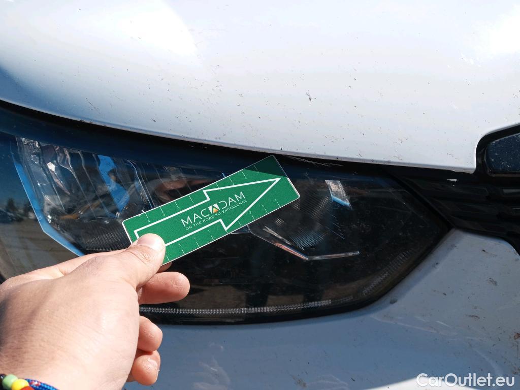  Peugeot  2008 PEUGEOT  / 2019 / 5P / todoterreno Active Pack BlueHDI 81kW (110CV) #4