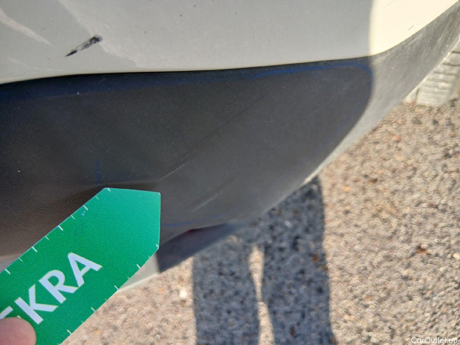  Peugeot  3008 PEUGEOT  / 2020 / 5P / todoterreno 1.2 PureTech 96KW S&S Active Pack EAT8 #29