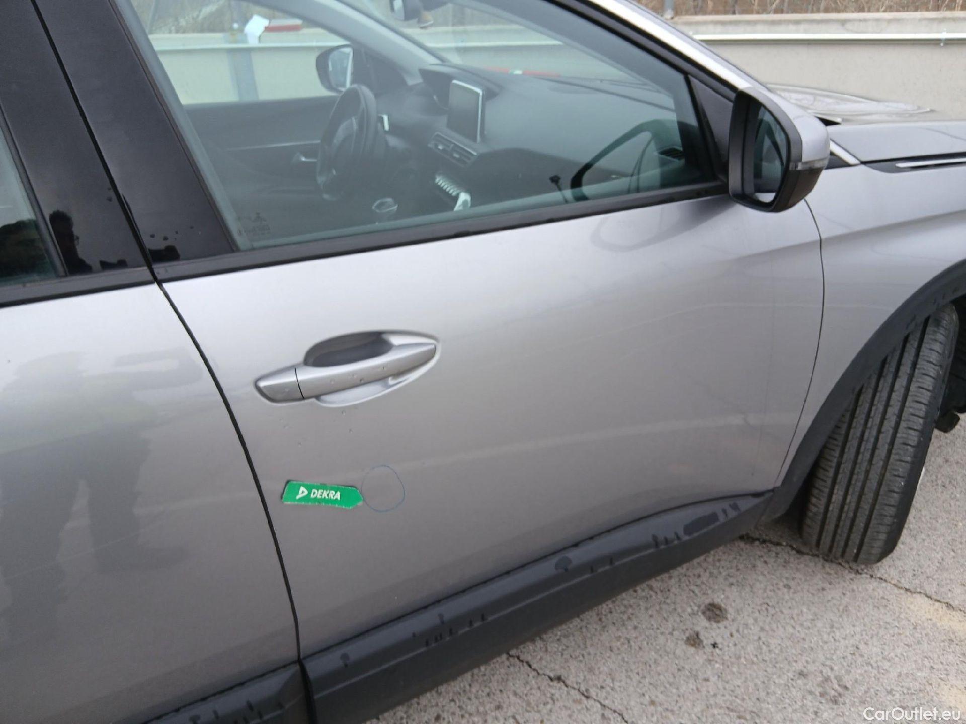  Peugeot  3008 PEUGEOT  / 2016 / 5P / todoterreno 1.5 BlueHDi 96kW (130CV) S&S Active (AC) #31