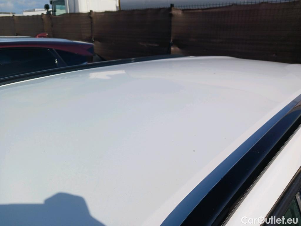  Peugeot  2008 PEUGEOT  / 2019 / 5P / todoterreno Allure BlueHDI 81kW (110CV) #2