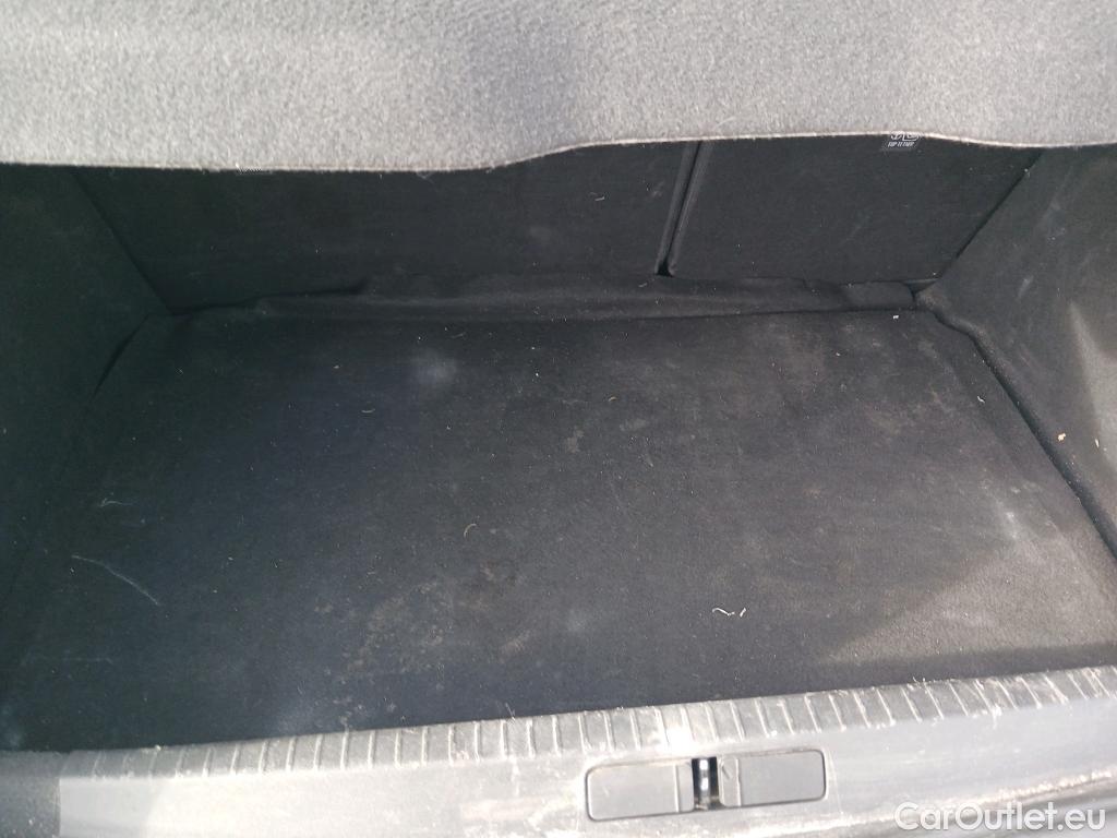  Opel  Corsa OPEL  1.2T XHL 74kW (100CV) Elegance #1