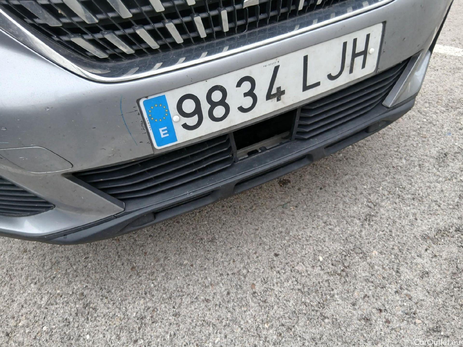  Peugeot  3008 PEUGEOT  / 2016 / 5P / todoterreno 1.5 BlueHDi 96kW (130CV) S&S Active (AC) #3