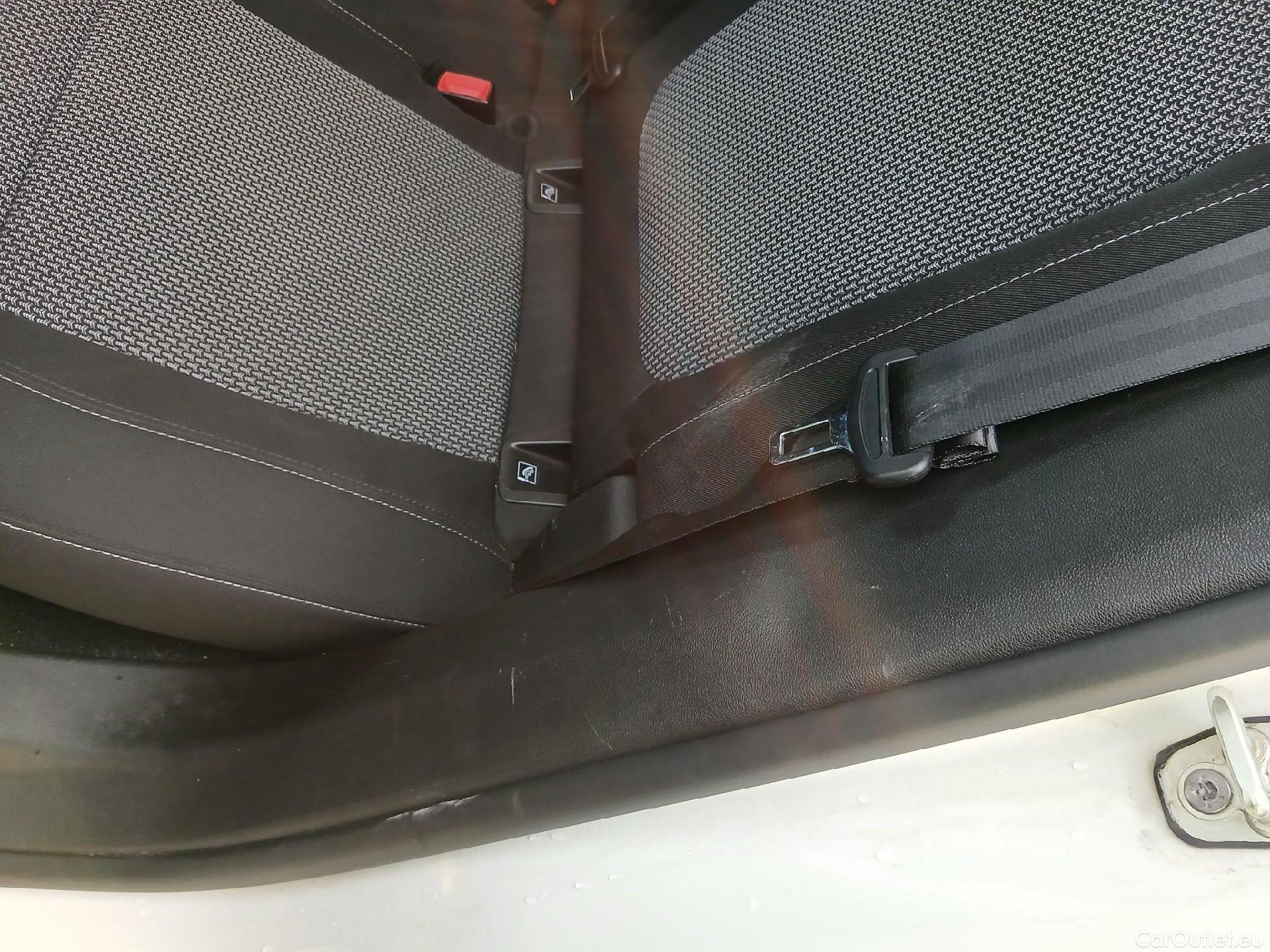  Opel   Grandland X OPEL Grandland / 2021 / 5P / todoterreno 1.5 CDTi Business Edition Auto #28