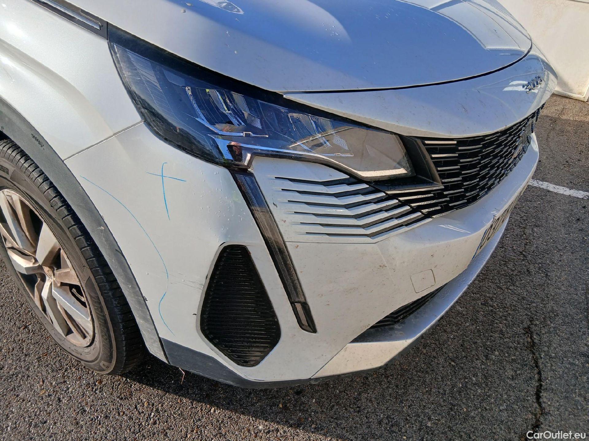  Peugeot  3008 PEUGEOT  / 2020 / 5P / todoterreno 1.2 PureTech 96KW S&S Active Pack EAT8 #19