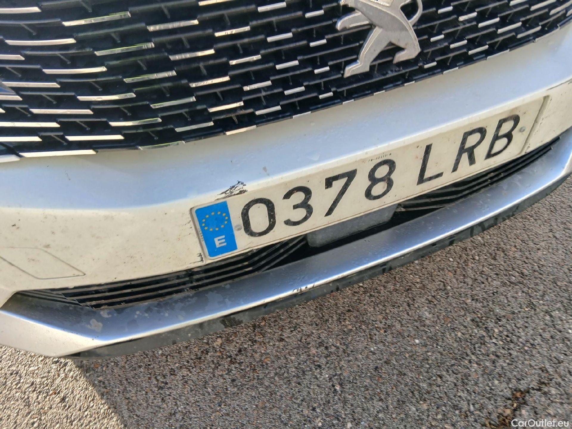  Peugeot  3008 PEUGEOT  / 2020 / 5P / todoterreno 1.2 PureTech 96KW S&S Active Pack EAT8 #23