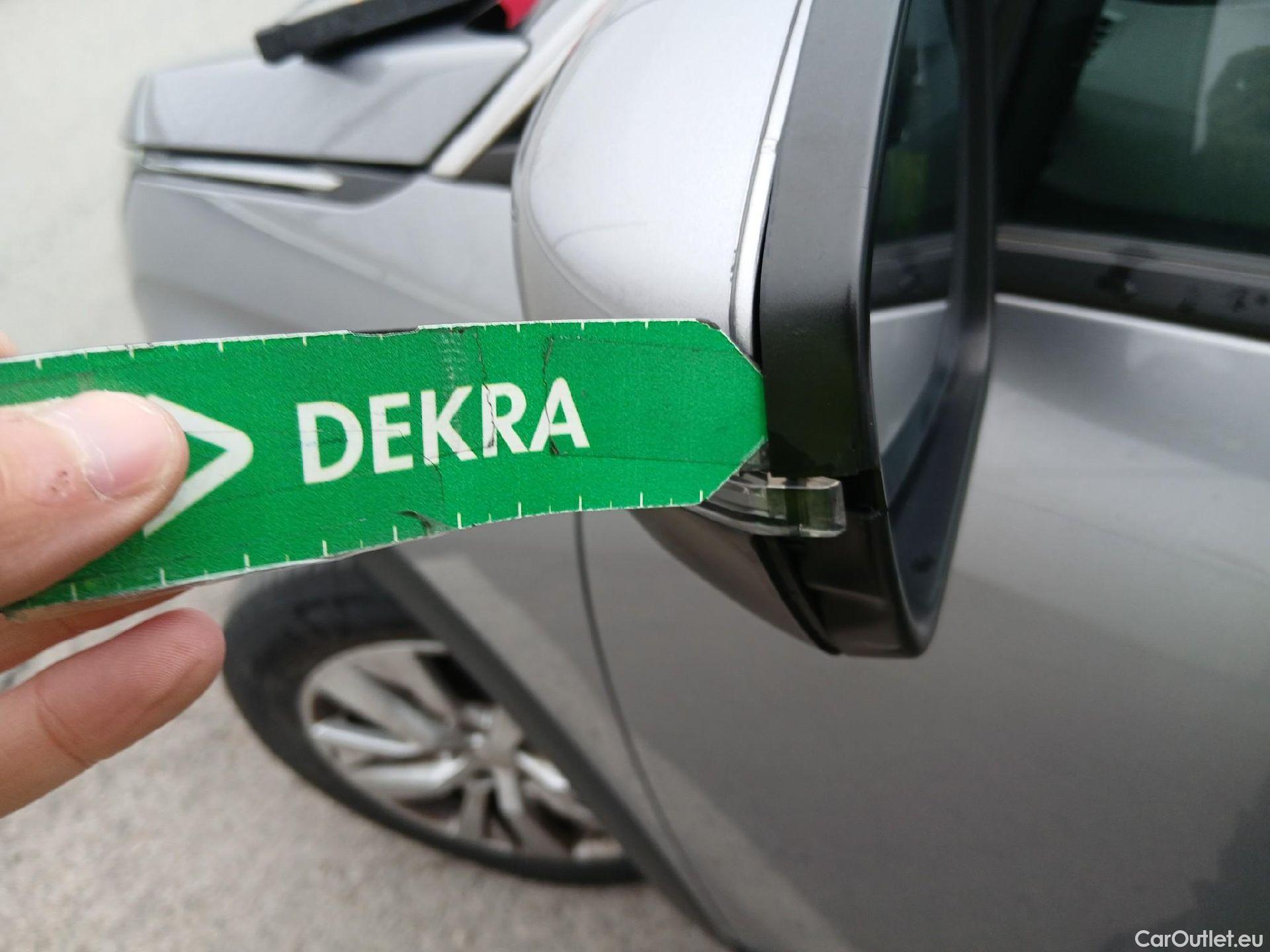  Peugeot  3008 PEUGEOT  / 2016 / 5P / todoterreno 1.5 BlueHDi 96kW (130CV) S&S Active (AC) #9