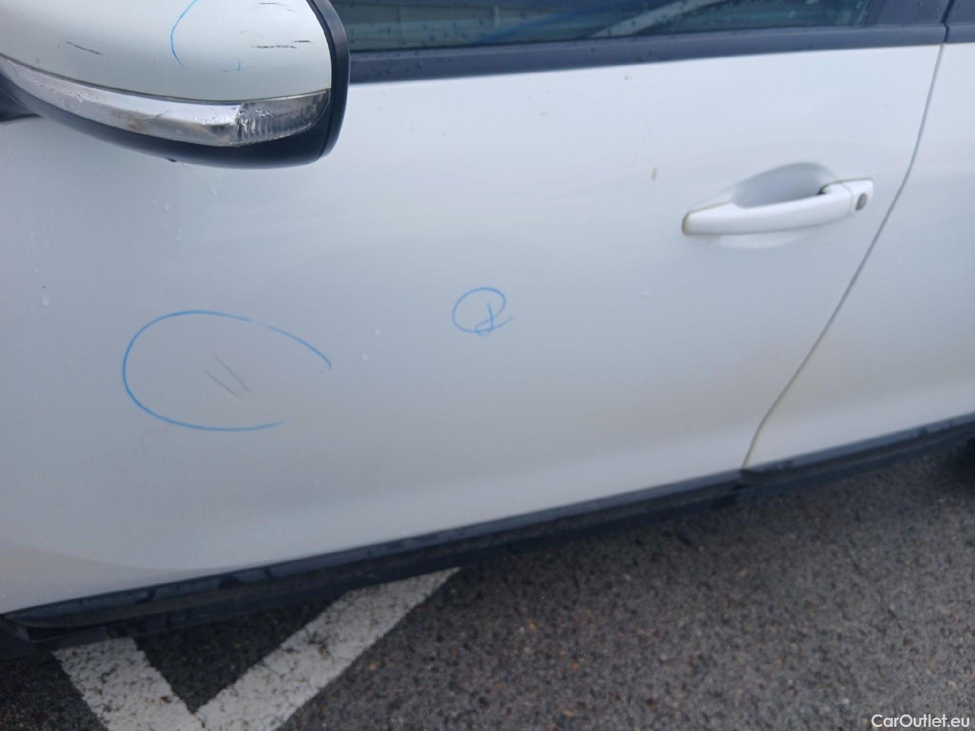  Peugeot  2008 PEUGEOT  / 2016 / 5P / todoterreno Signature BlueHDi 100 S&S 5 Vel. MAN #36