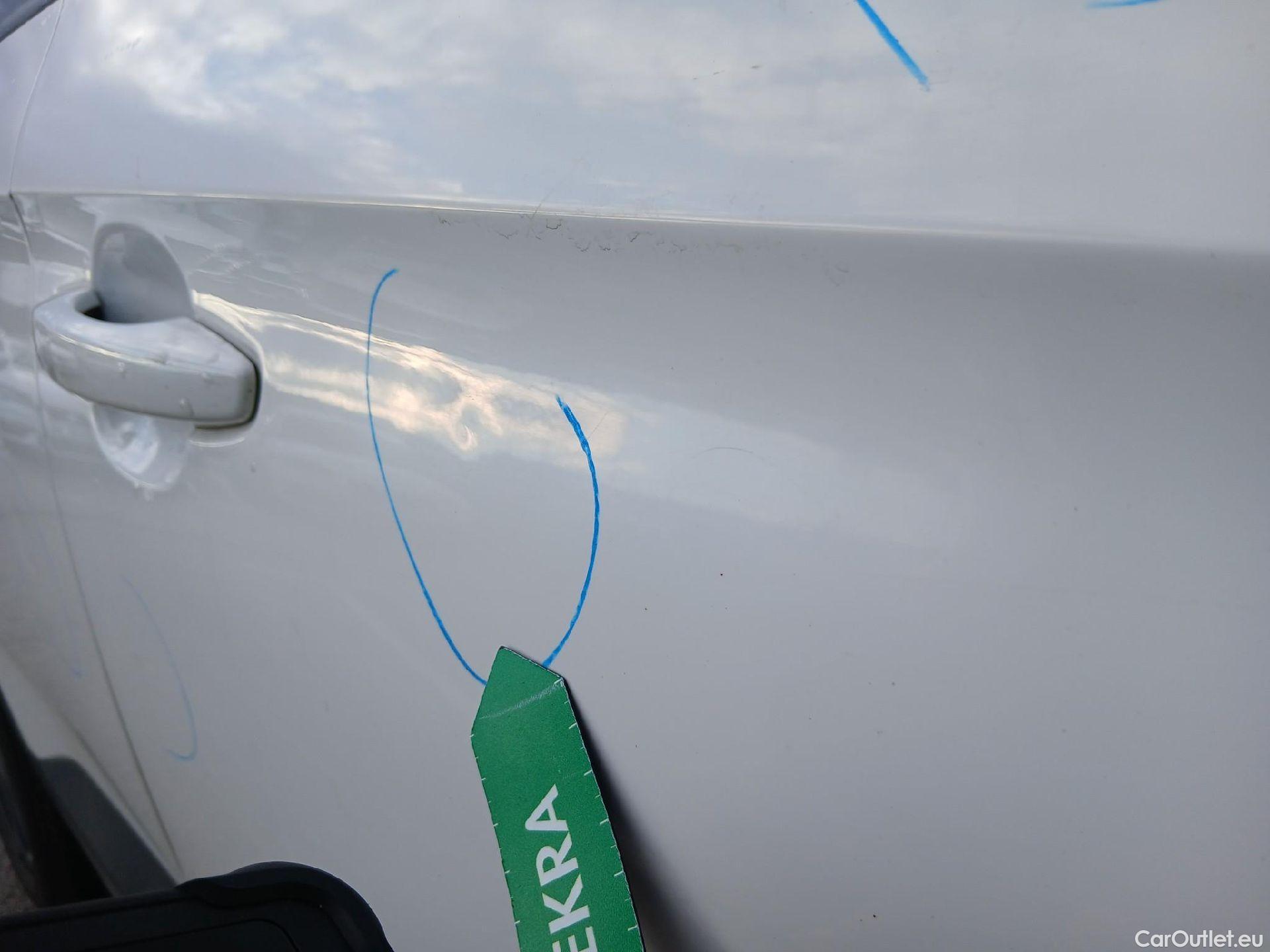  Opel   Grandland X OPEL Grandland / 2021 / 5P / todoterreno 1.5 CDTi Business Edition Auto #51