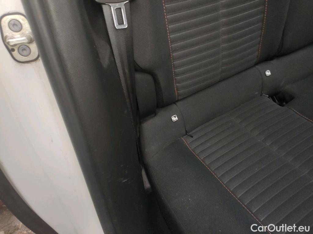  Peugeot  2008 PEUGEOT  / 2019 / 5P / todoterreno Active Pack BlueHDI 81kW (110CV) #BATERIA AGOTADA IMPOSIBLE LECTURA ODOMETRO KILOMETRAJE APROXIMADO 135000KMTS# #3