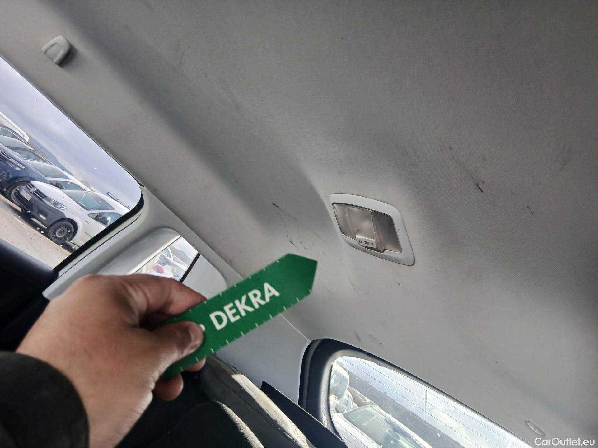  Peugeot  2008 PEUGEOT  / 2016 / 5P / todoterreno Signature BlueHDi 100 S&S 5 Vel. MAN #7