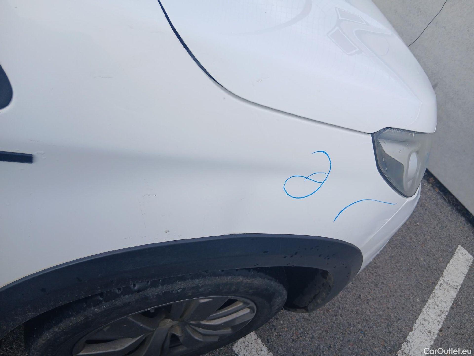  Peugeot  2008 PEUGEOT  / 2016 / 5P / todoterreno Signature BlueHDi 100 S&S 5 Vel. MAN #60