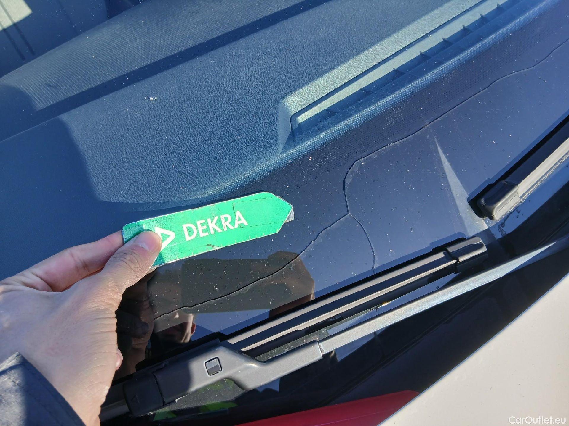  Land Rover  Discovery SEAT Nuevo León / 2020 / 5P / berlina con portón 2.0 TDI 85kW S&S Style Go (AC2) #4