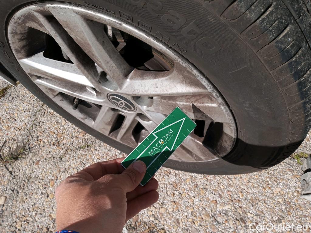  Toyota  Corolla TOYOTA  1.8 125H ACTIVE TECH E-CVT #23