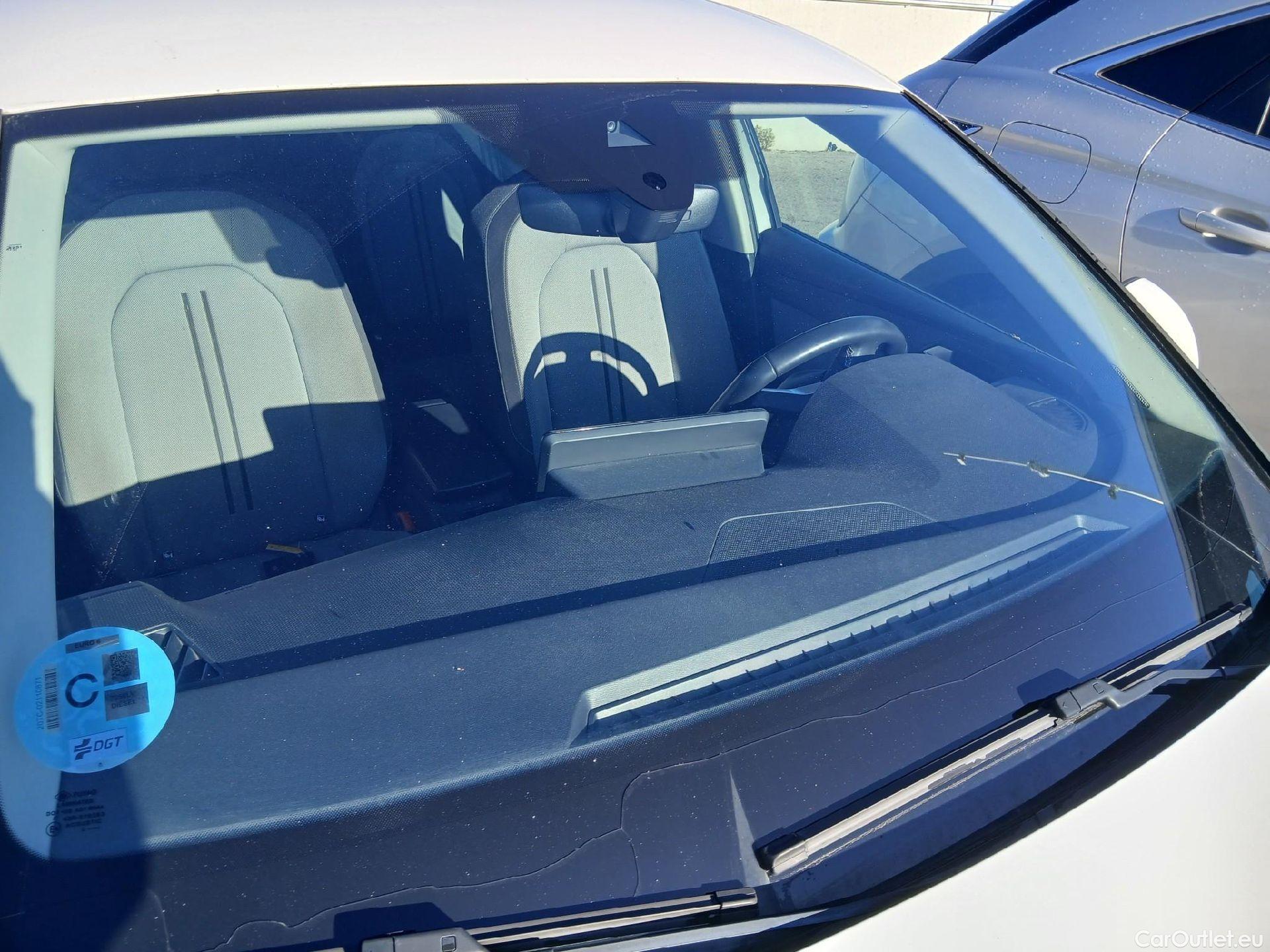  Land Rover  Discovery SEAT Nuevo León / 2020 / 5P / berlina con portón 2.0 TDI 85kW S&S Style Go (AC2) #3