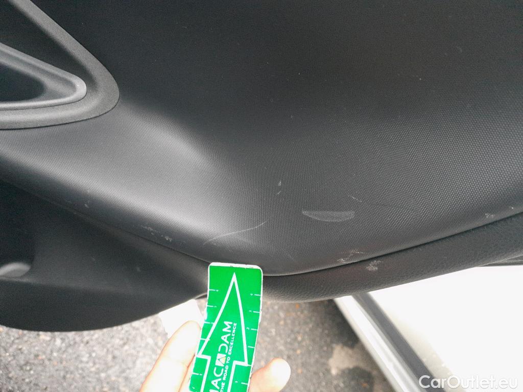  Toyota  Yaris TOYOTA  / 2020 / 5P / berlina con portón 1.5 125 S-Edition #11