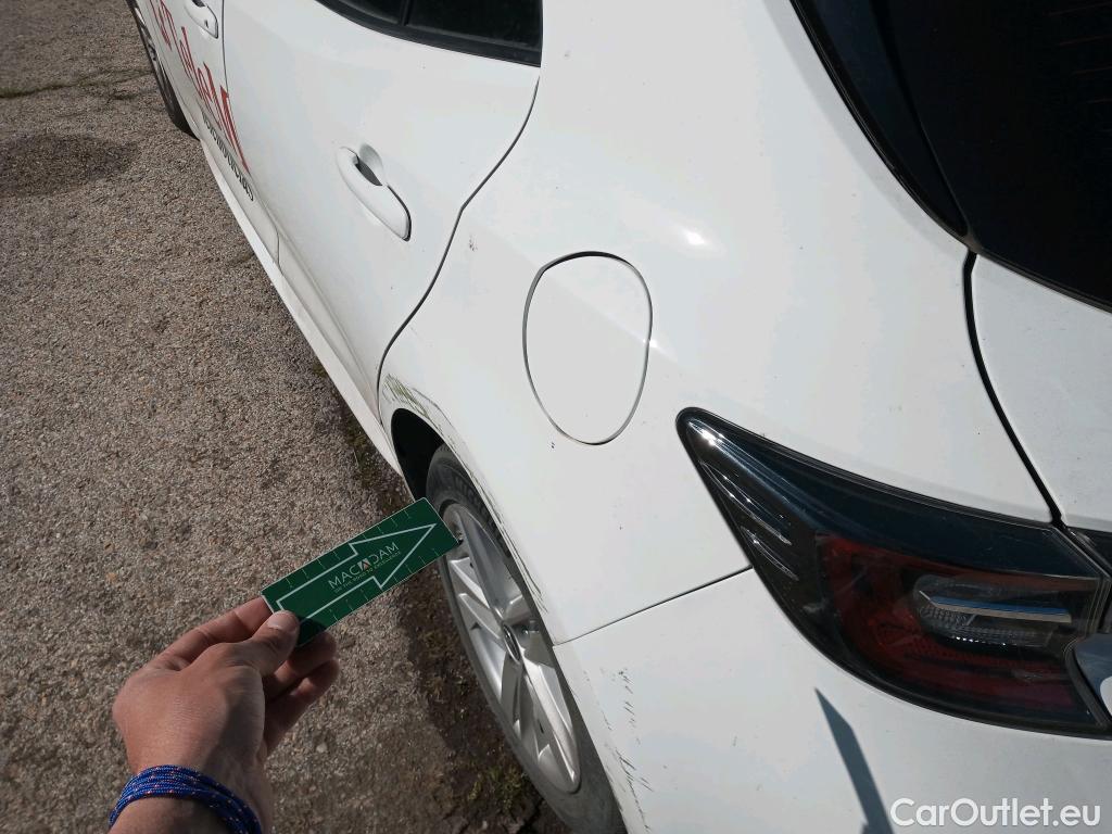  Toyota  Corolla TOYOTA  1.8 125H ACTIVE TECH E-CVT #18