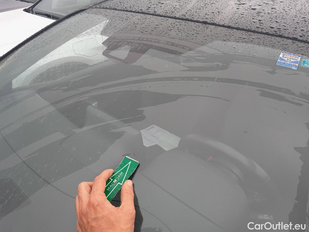  Toyota  Yaris TOYOTA  / 2020 / 5P / berlina con portón 1.5 125 S-Edition #2