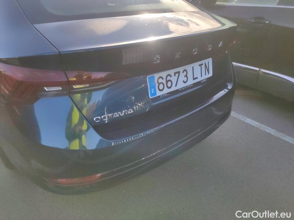  Skoda  Octavia SKODA  / 2020 / 5P / berlina con portón 2.0 TDI 85kW (115 CV) Manual Ambition #1